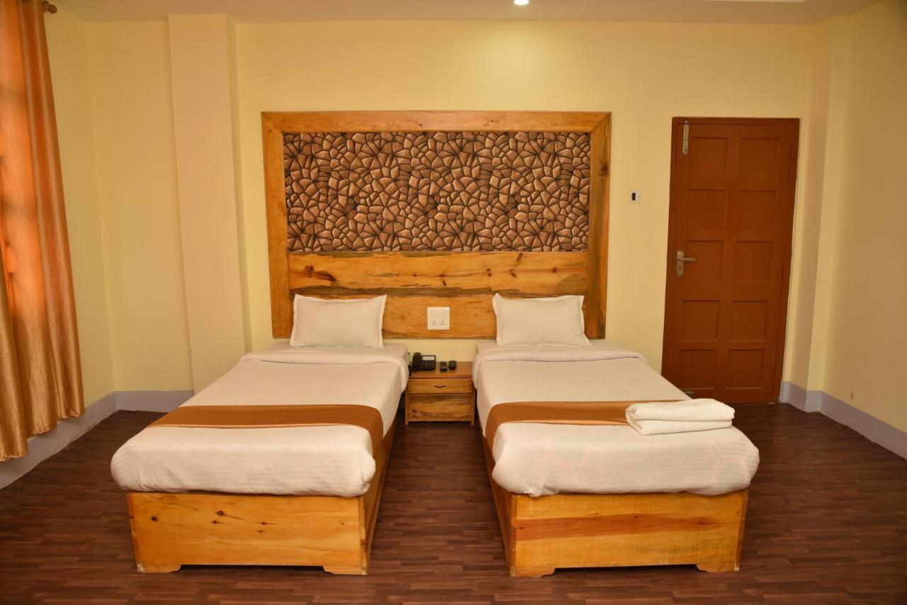 Hotel City Palace Inn Shillong Exteriör bild