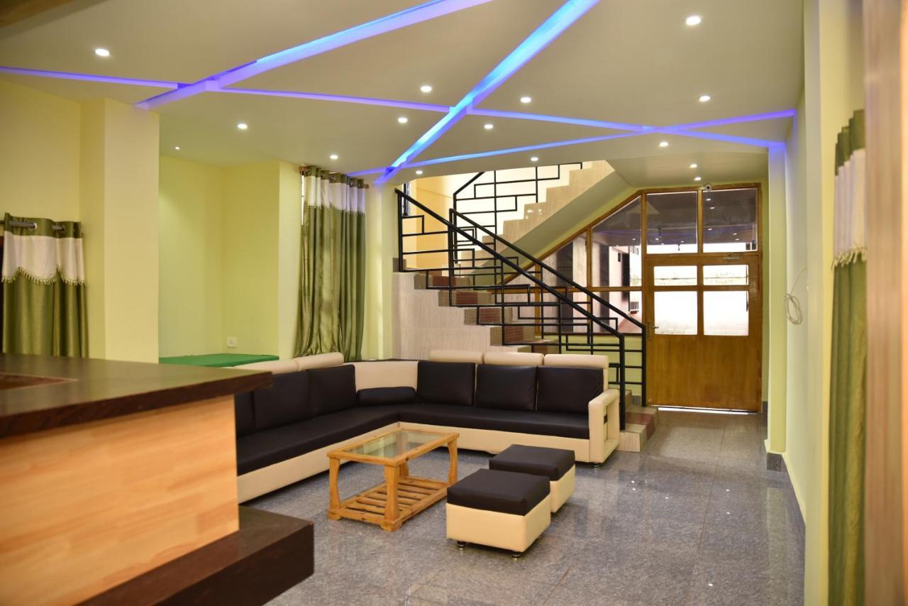 Hotel City Palace Inn Shillong Exteriör bild